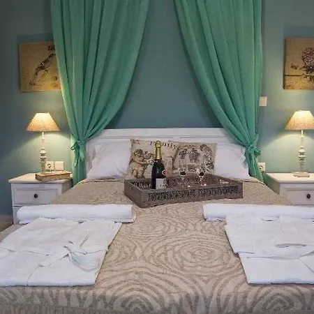 Elia Portou ハニア