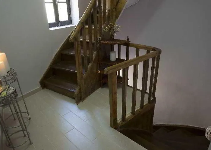 Elia Portou ハニア