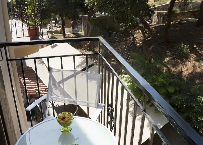 Elia Portou ハニア