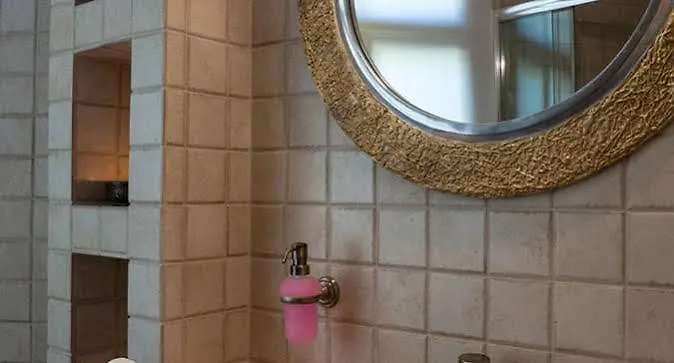 Elia Portou * ハニア