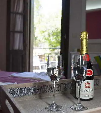 Elia Portou Apartman *