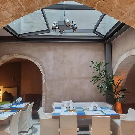 Daire Elia Portou Hanya